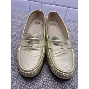 SAS Women's Gold Shoes Sz 8.5 N Shiny Holiday Attire EUC Penny Loafers‎